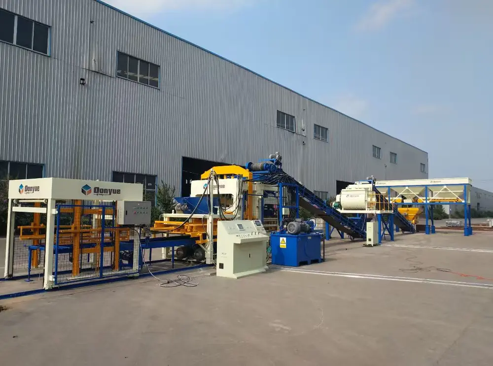 hydraulic vs mechanical block machine comparison showing hydraulic system