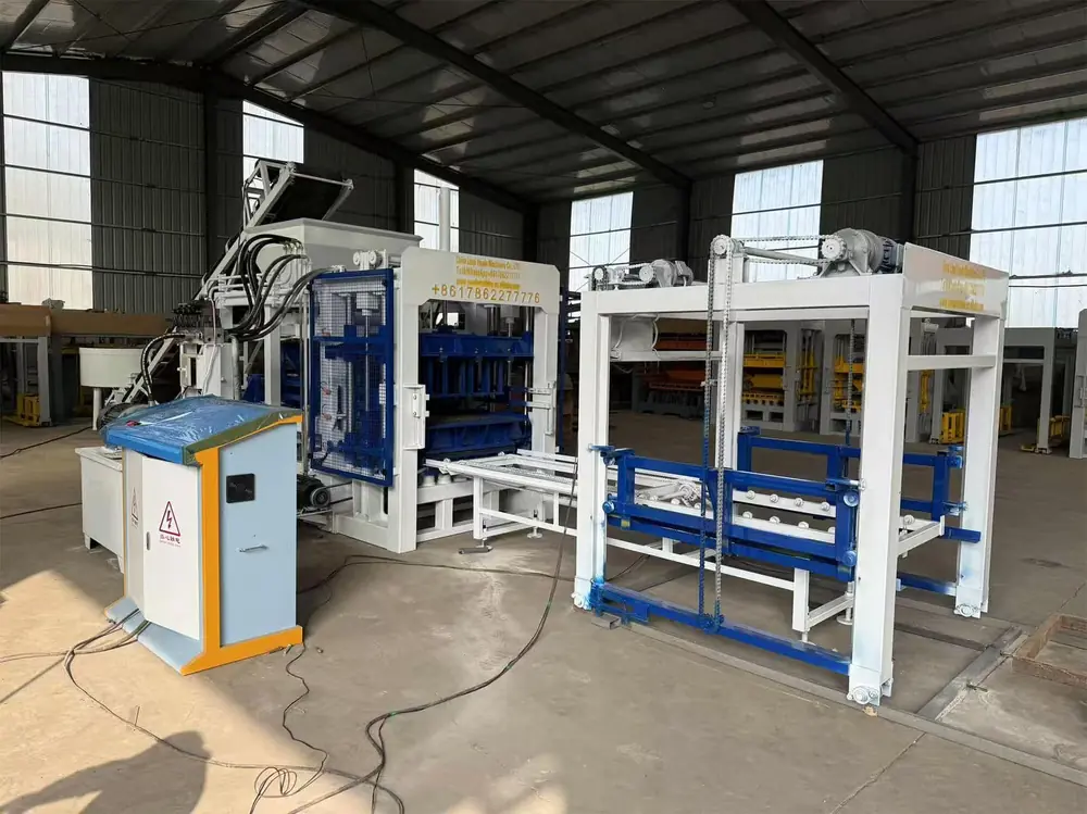 QT6-15 block machine detail